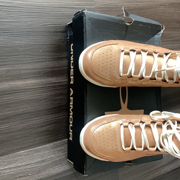 Under Armor shoes - Picture 5 of 5